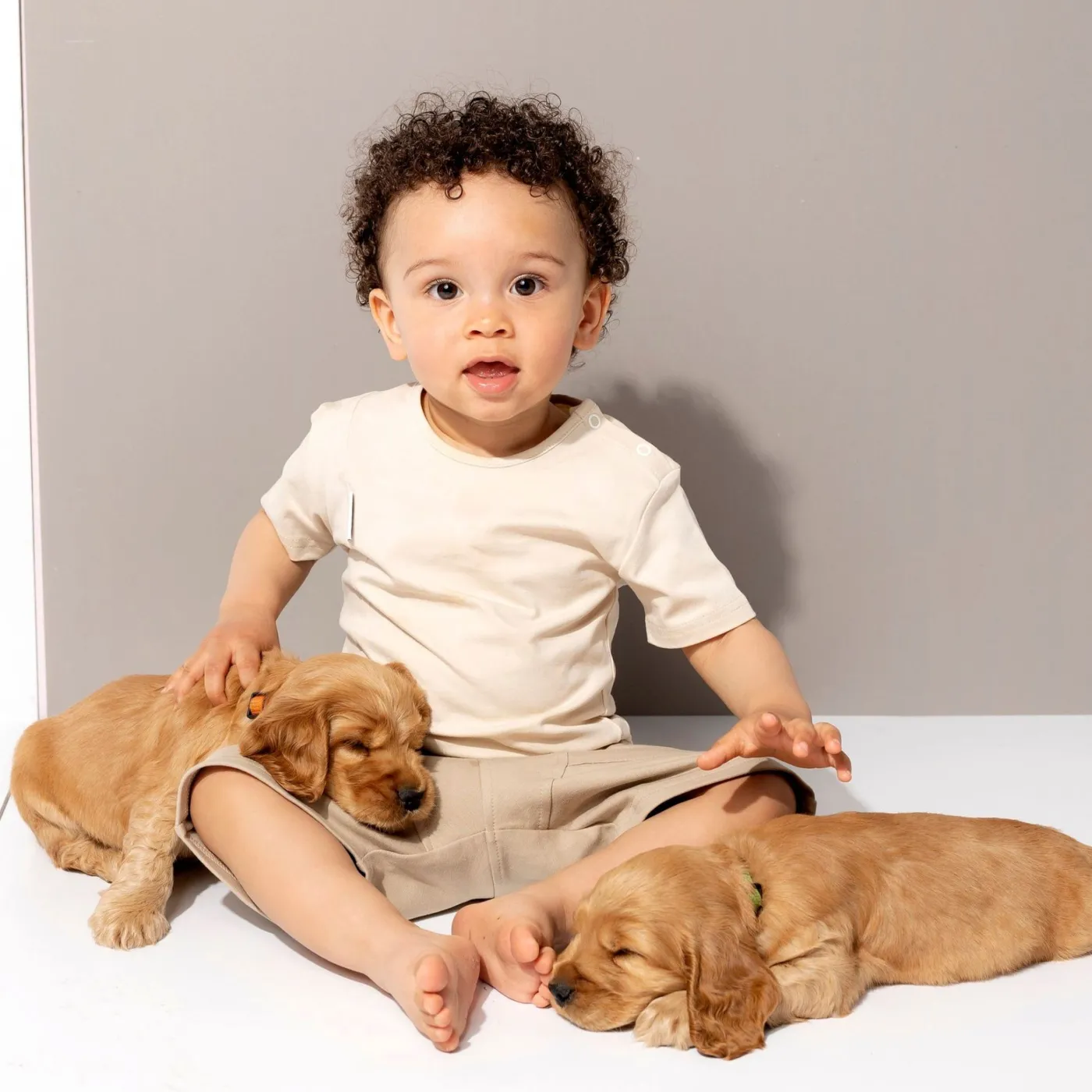 Gugguu Unisex T-Shirt